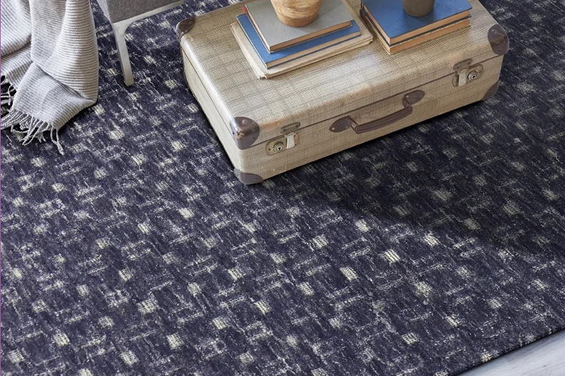 medium pile geometic blue and white rug